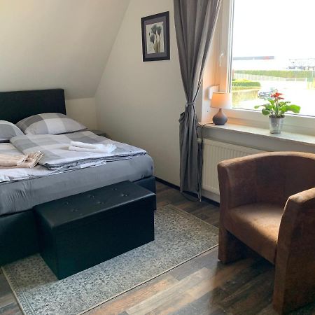 Privates Ferienzimmer an der Nordsee Husum  Buitenkant foto