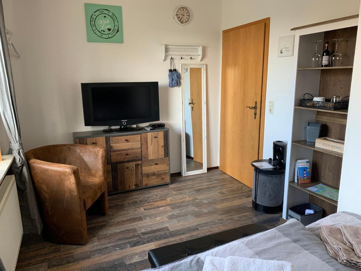 Privates Ferienzimmer an der Nordsee Husum  Buitenkant foto