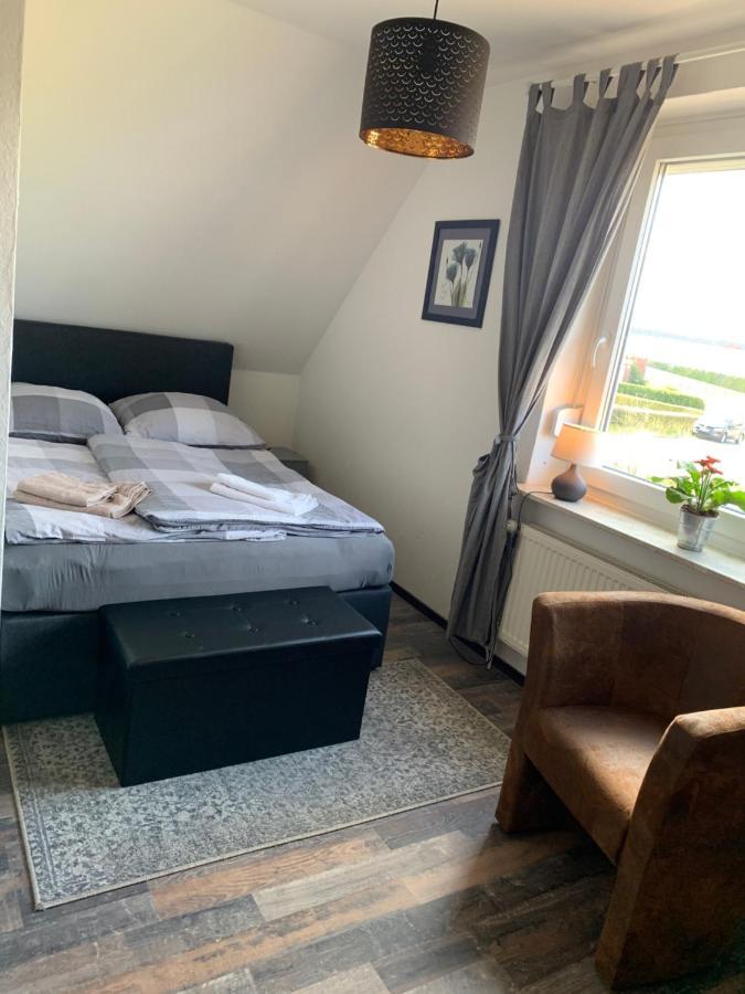 Privates Ferienzimmer an der Nordsee Husum  Buitenkant foto